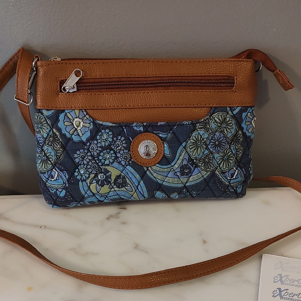 Stone Mountain Crossbody